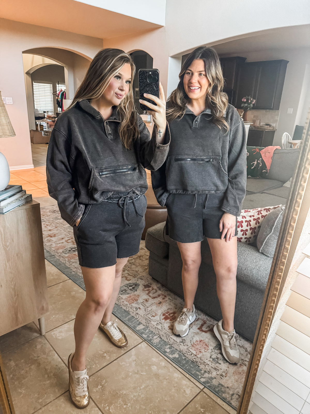 Effortless Vibes Pullover in Washed Black