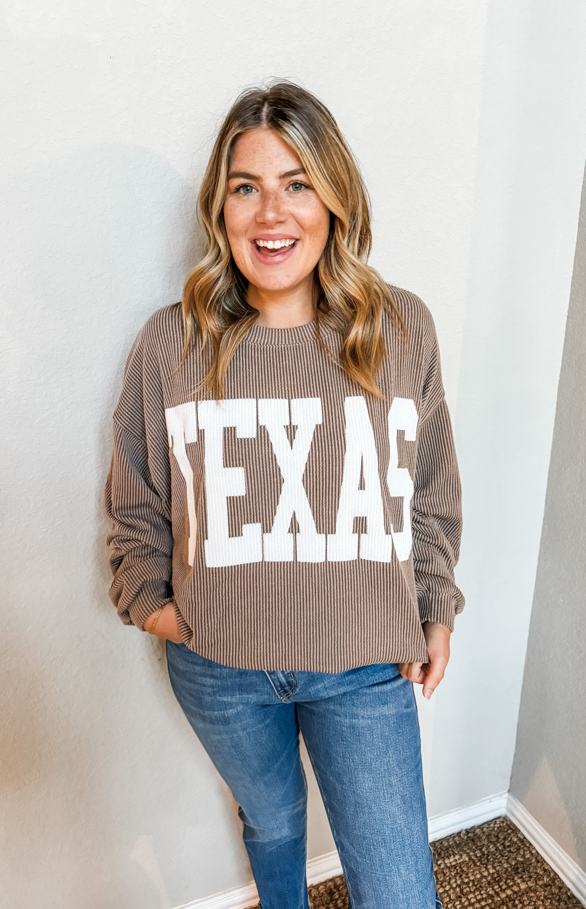 Oversized Texas Crewneck in Mocha