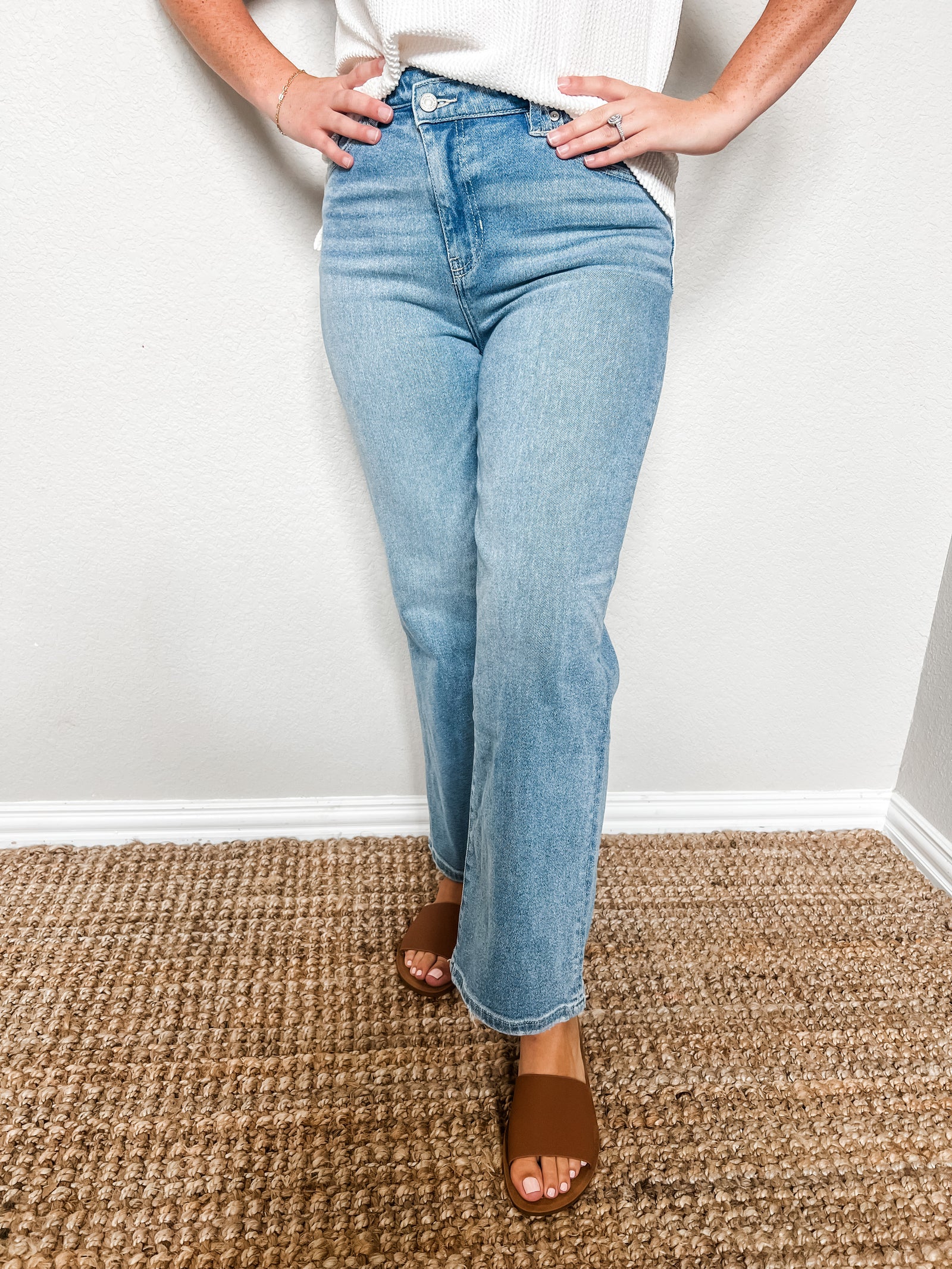 High Rise 90s Criss Cross Straight Leg Denim